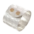 Damen Armreif der Serie "Atelier" in Sterling Silber, Breite: 45 mm Spezialschliesse. Click Button System
